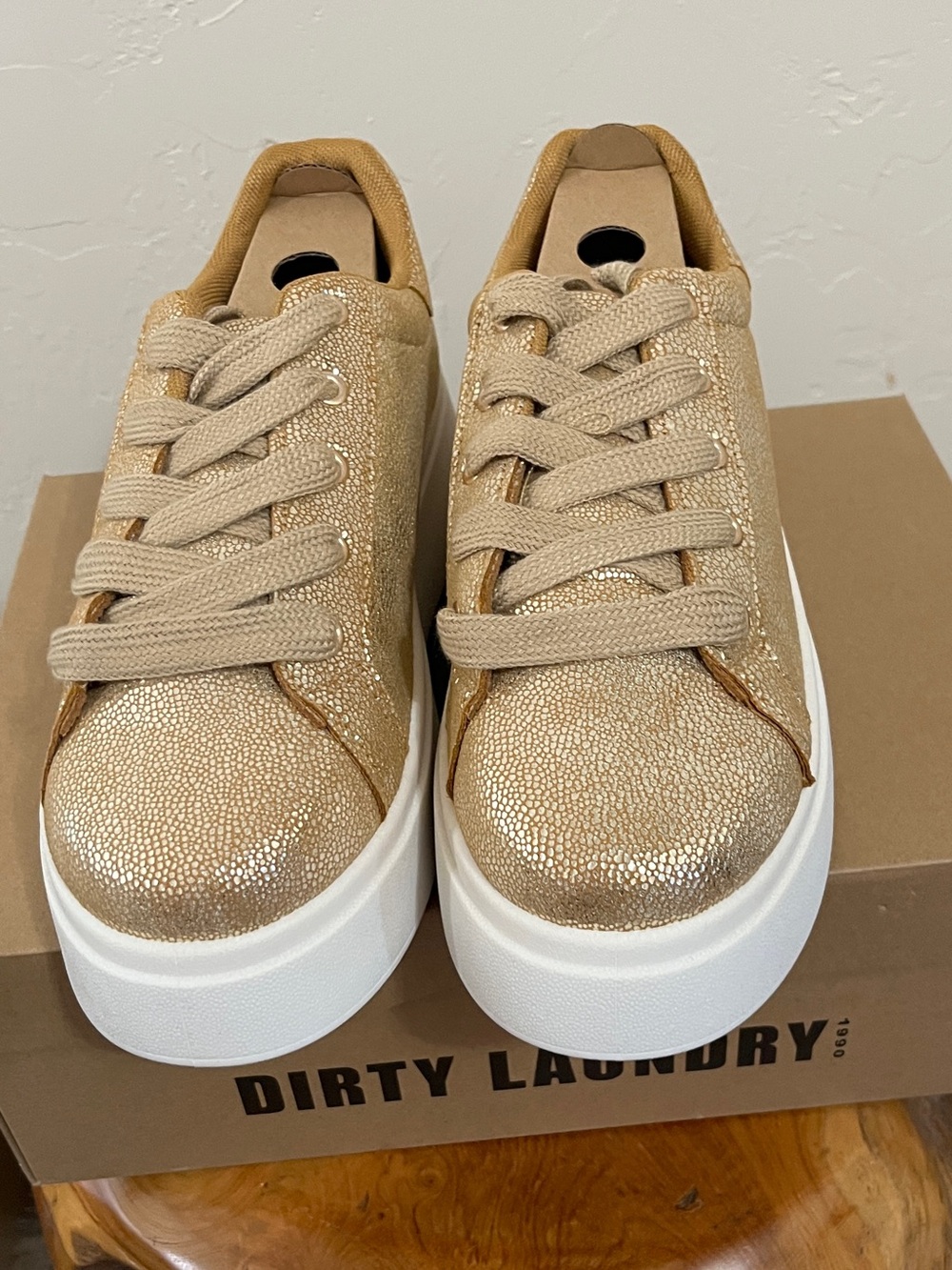 Dirty Laundry Record Metallic Champagne Gold Platform Sneakers NWB size 9